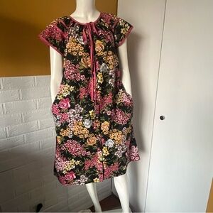 Vintage Model's Coat by B Altman 1970's House coat House Dress Floral Blk